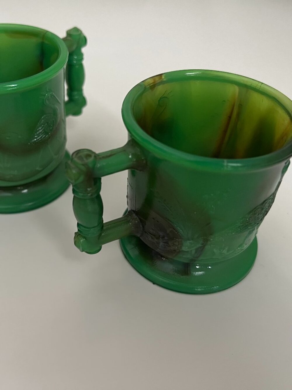 Green Degenhart Glass "Stork and Peacock" mini mugs